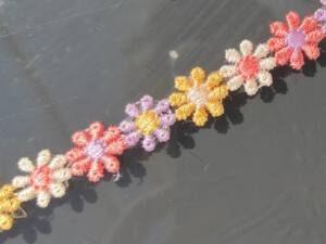 chocker mini flowers pastel